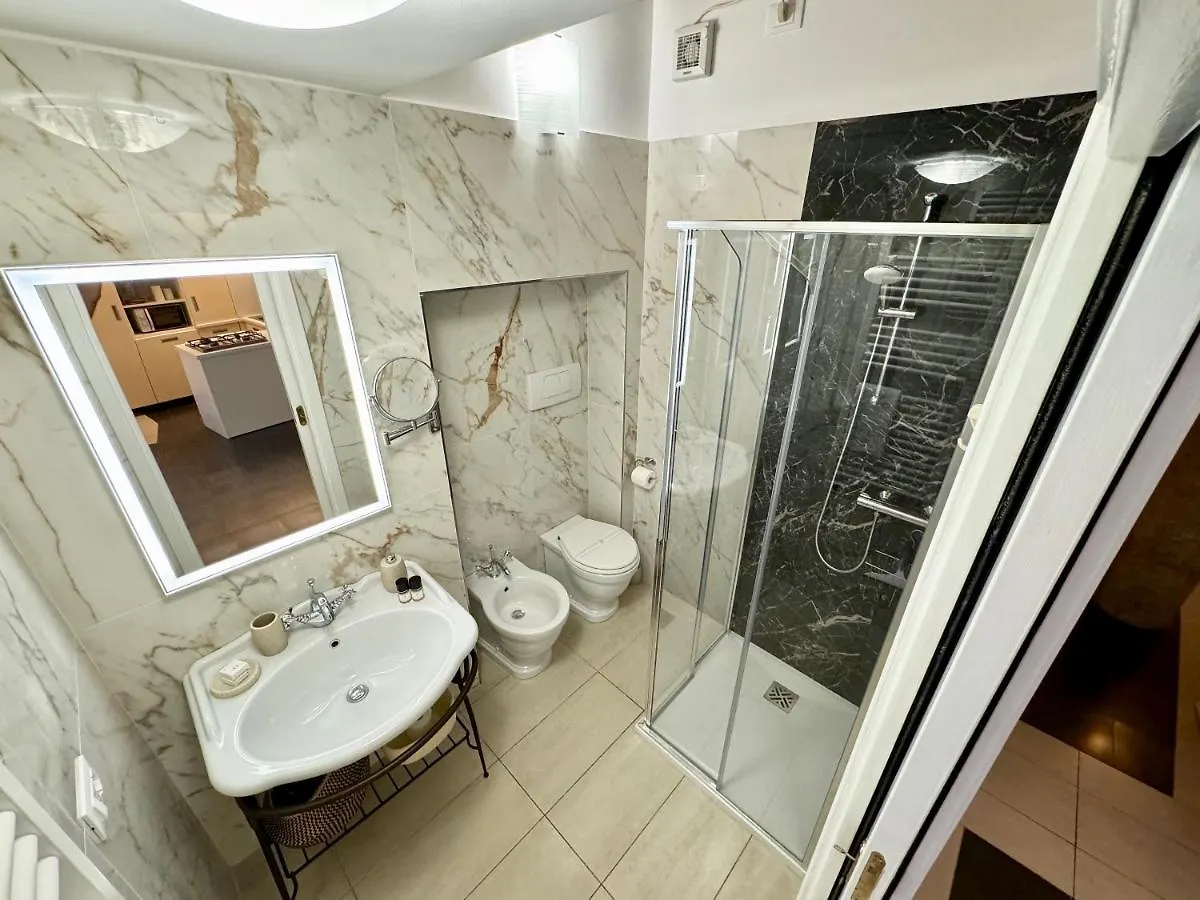 Apartment Ca Penini - Canal View Venice Italy
