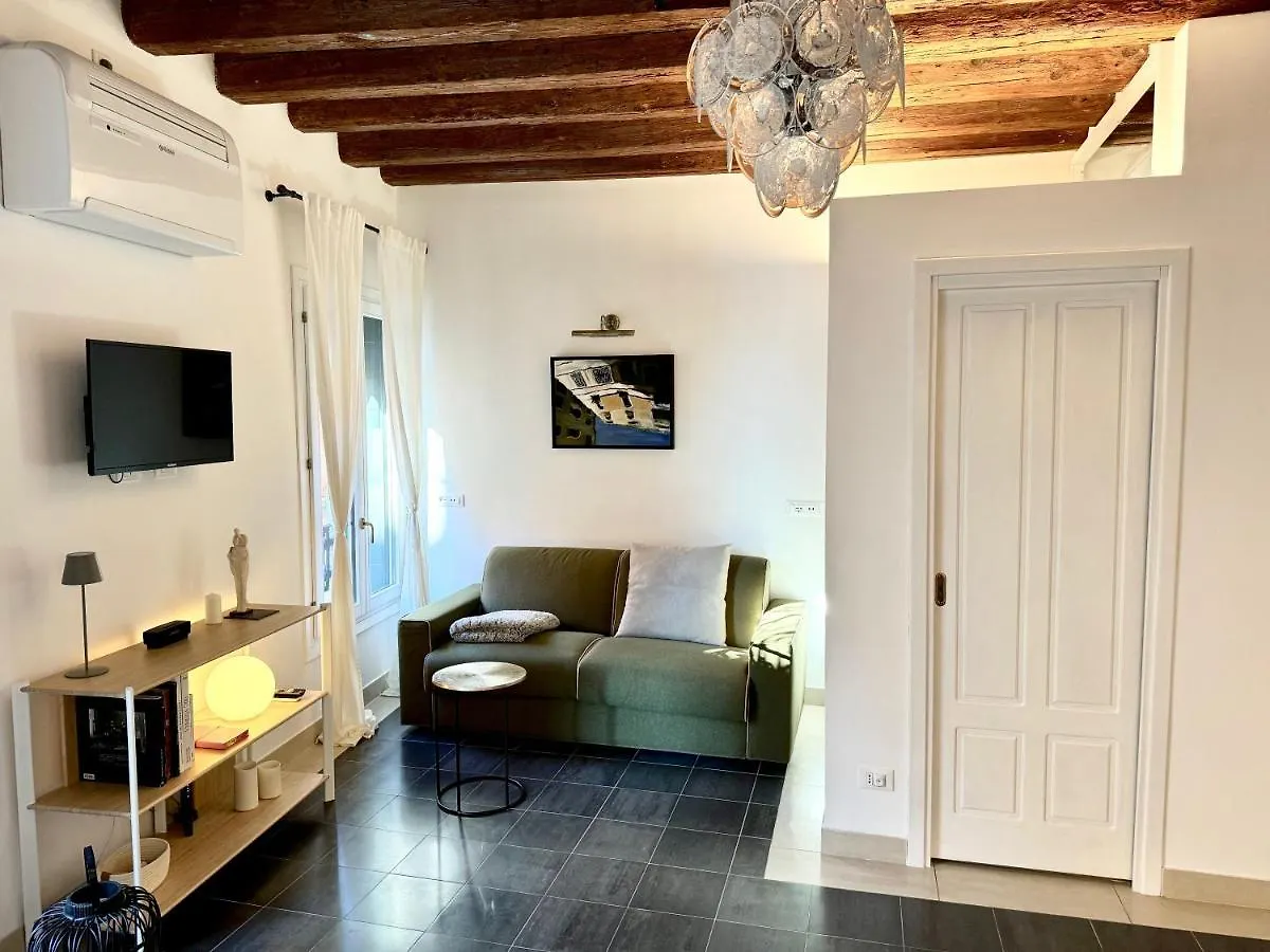 Apartment Ca Penini - Canal View Venice