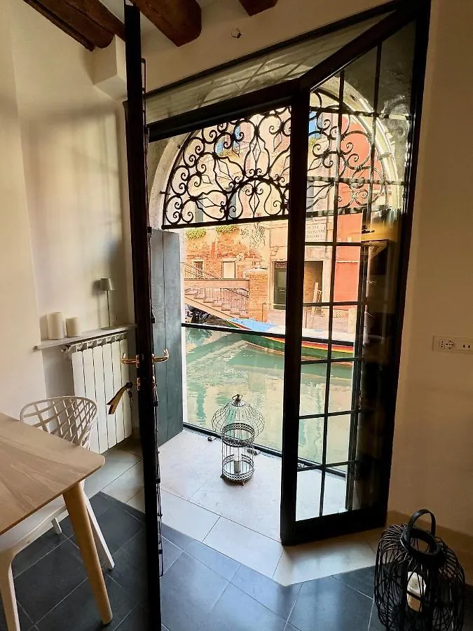 Apartment Ca Penini - Canal View Venice