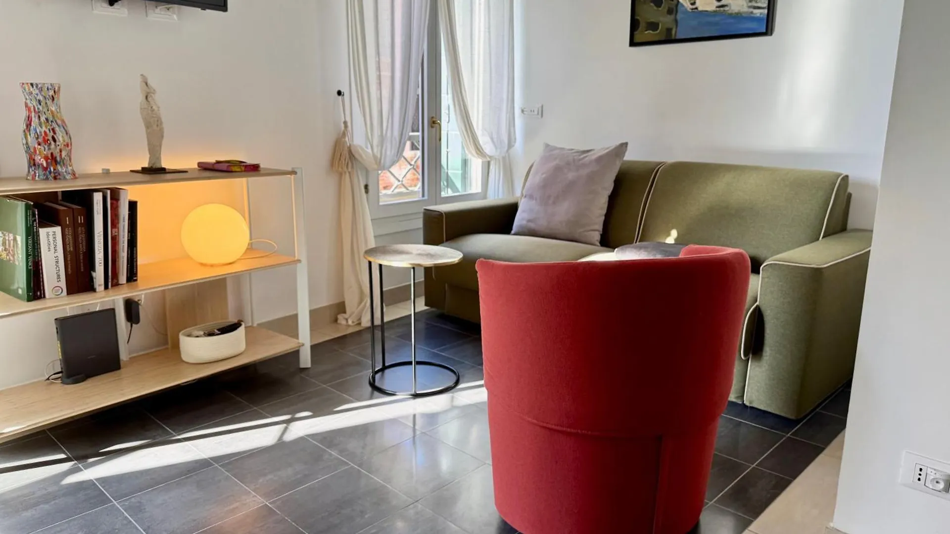 Ca Penini - Canal View Venice Apartment