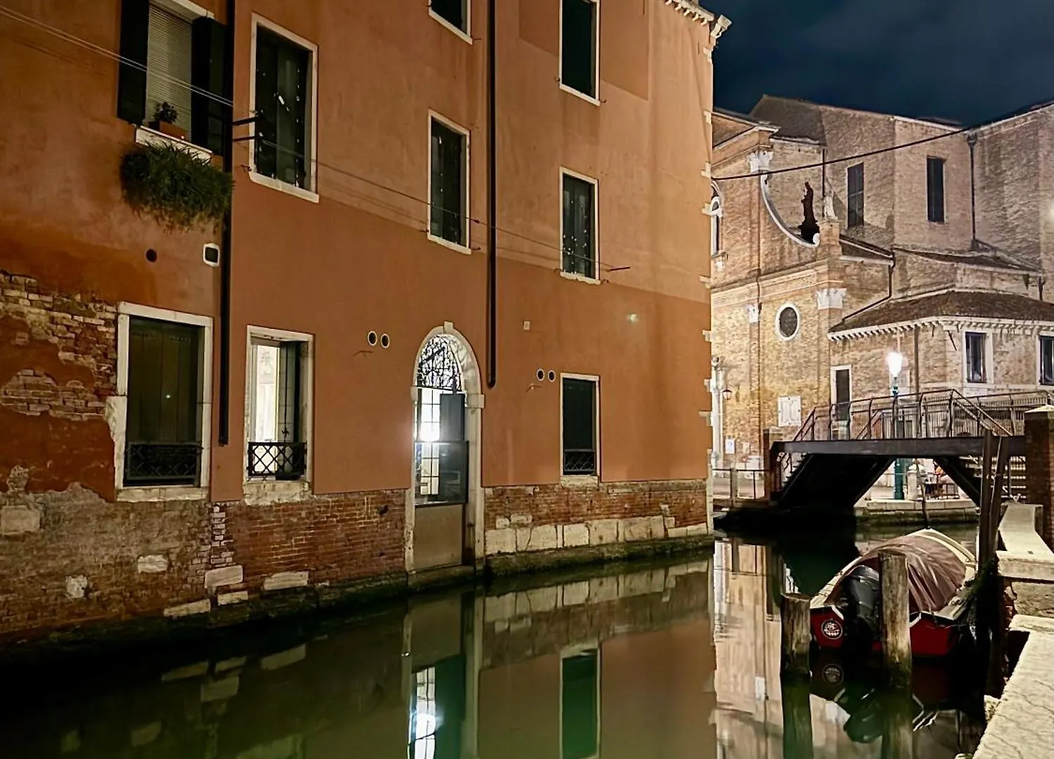 Ca Penini - Canal View Venice Apartment